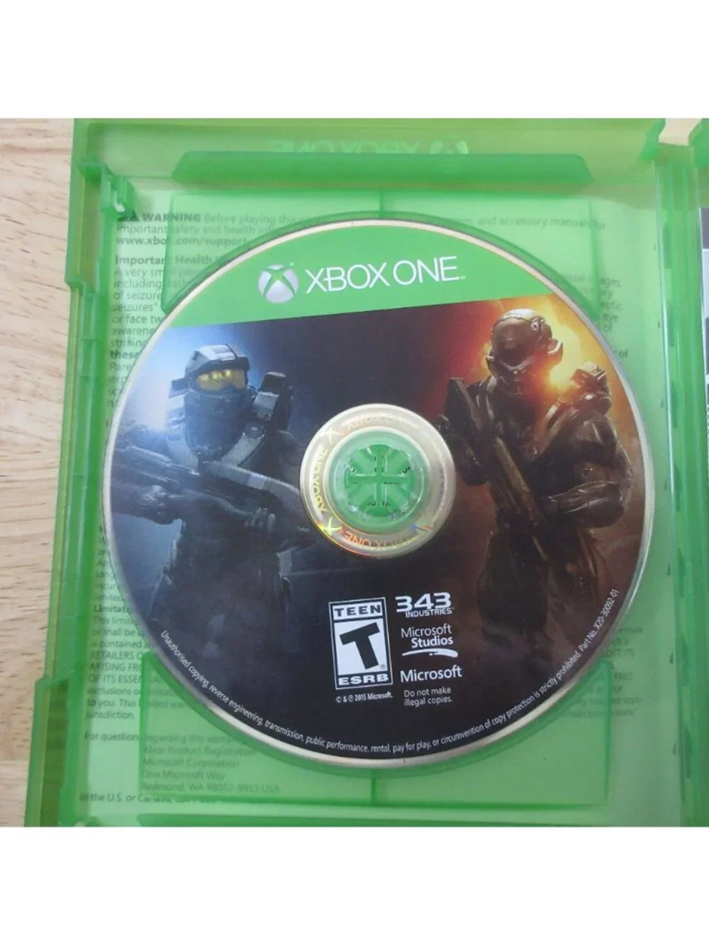 XBOX ONE Bundle 2 Video Games - Halo 5 & Tom Clancy's The Division (sealed)
